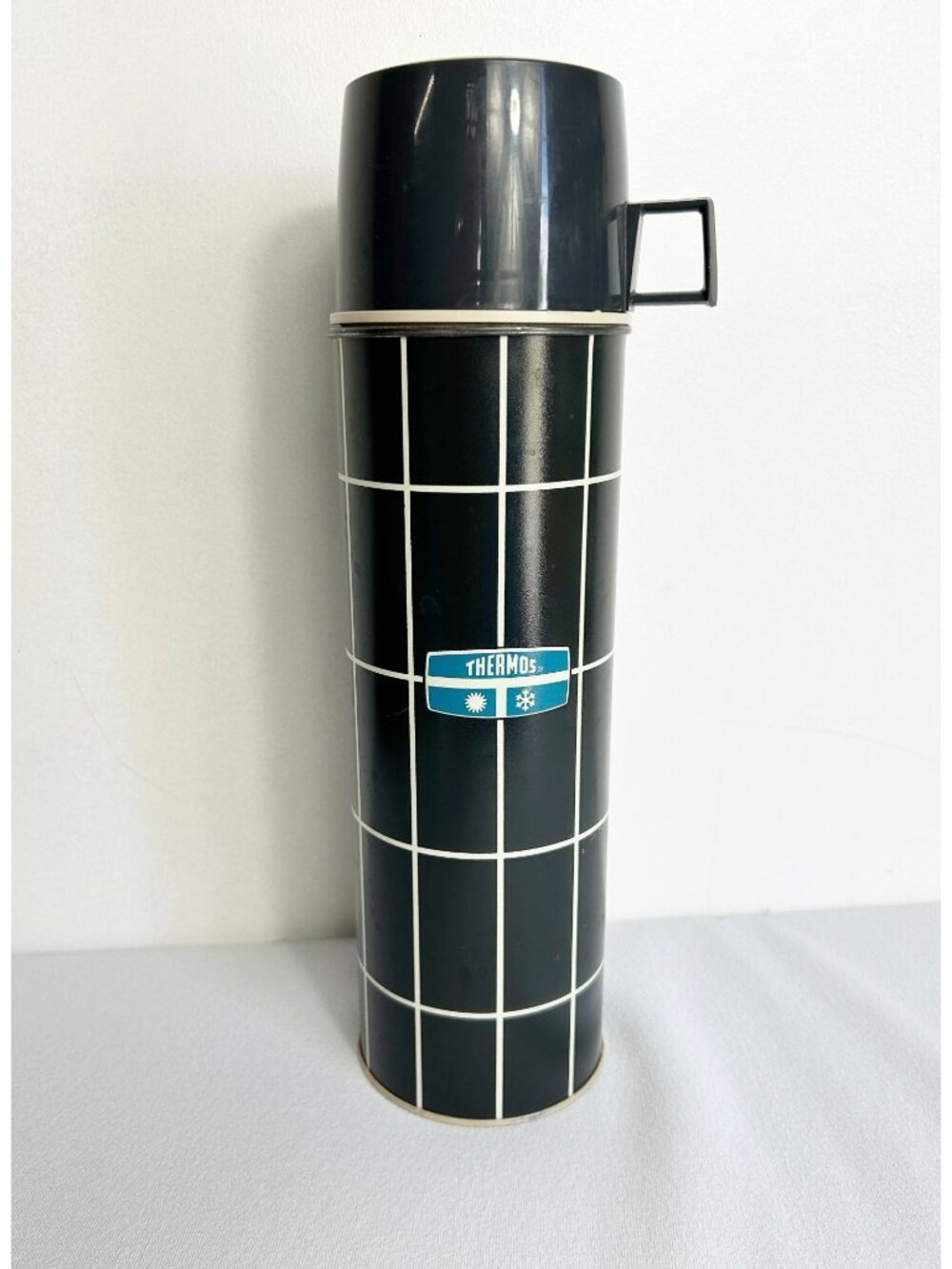Vintage 70's King-Seeley Thermos Model 2434 Black & White Grid Quart Bottle